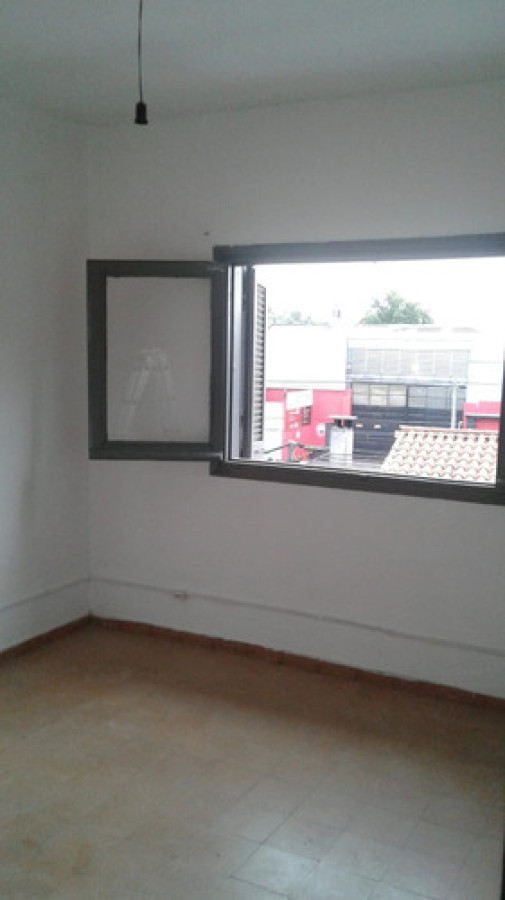 Apartamento ID.10198 - Alquiler Apartamento 2 Dormitorios Curva Maroñas, Frente A Supermercado Disco