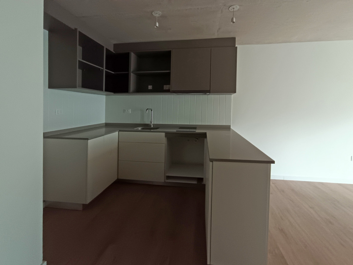 Apartamento ID.13151 - Alquiler Apartamento A Estrenar 1 Dormitorio Balcón Al Frente En Centro