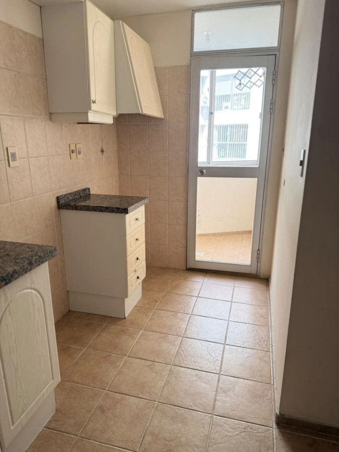 Apartamento ID.13112 - Alquiler Apartamento Al Frente 2 Dormitorios 2 Baños Garaje En Puerto Buceo