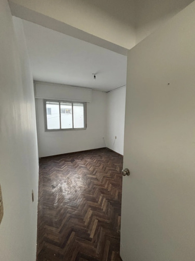 Apartamento ID.12647 - Alquiler Amplio Apartamento 2 Dormitorios Frente Al Casmu La Blanqueada