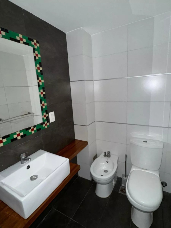 Apartamento ID.6874 - Alquiler Apartamento De 1 Dormitorio Balcón Garaje Pocitos 