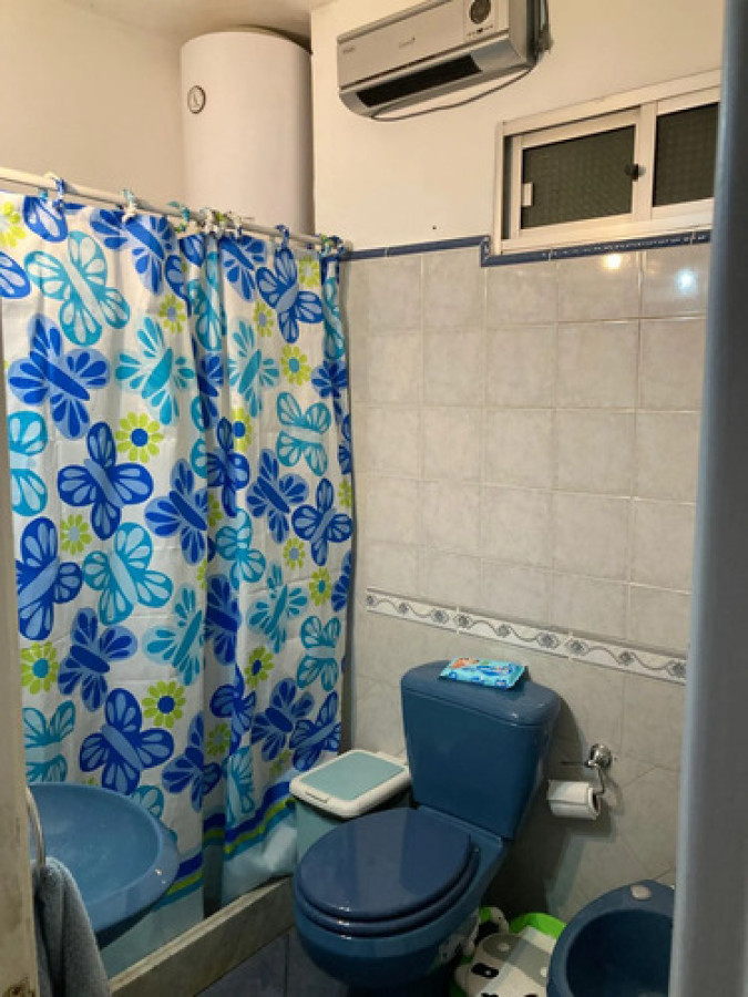 Apartamento ID.12306 - Venta Apartamento 2 Dormitorios, Al Frente Y A Pasos De La Rambla.