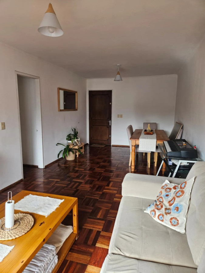 Apartamento ID.12993 - Alquiler Apartamento De 2 Dormitorios 2 Baños Amplio Y Luminoso En Cordón