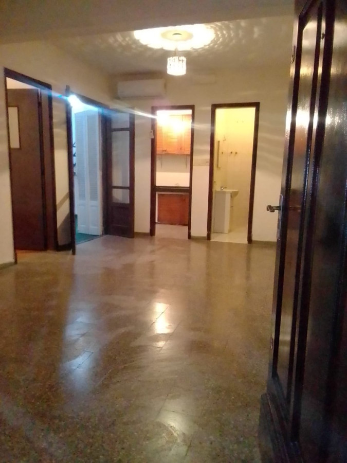 Apartamento ID.4777 - Alquiler Apartamento Iluminado Patio Azotea 2 Dorm Larrañaga