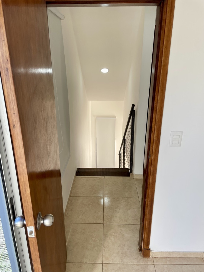 Apartamento ID.5564 - Alquiler Duplex 2 Dorm Balcón Patio Cochera Malvin Norte