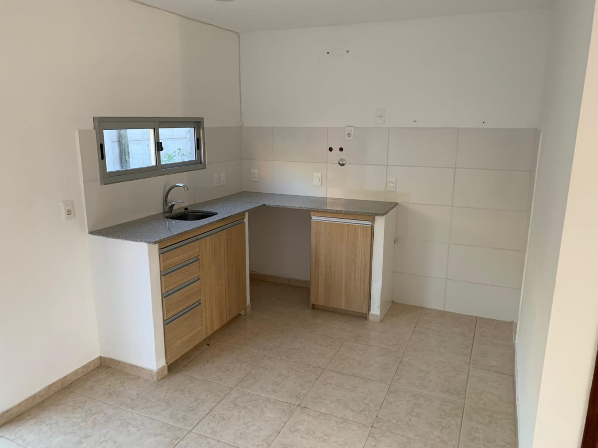 Apartamento ID.5564 - Alquiler Duplex 2 Dorm Balcón Patio Cochera Malvin Norte