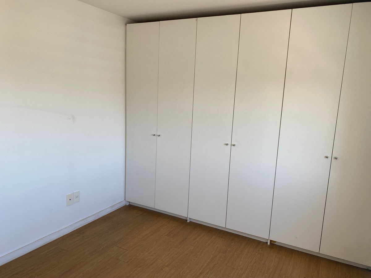 Apartamento ID.11613 - Alquiler Apartamento 2 Dorm 2 Baños Cochera Terraza Lavadero En Malvin