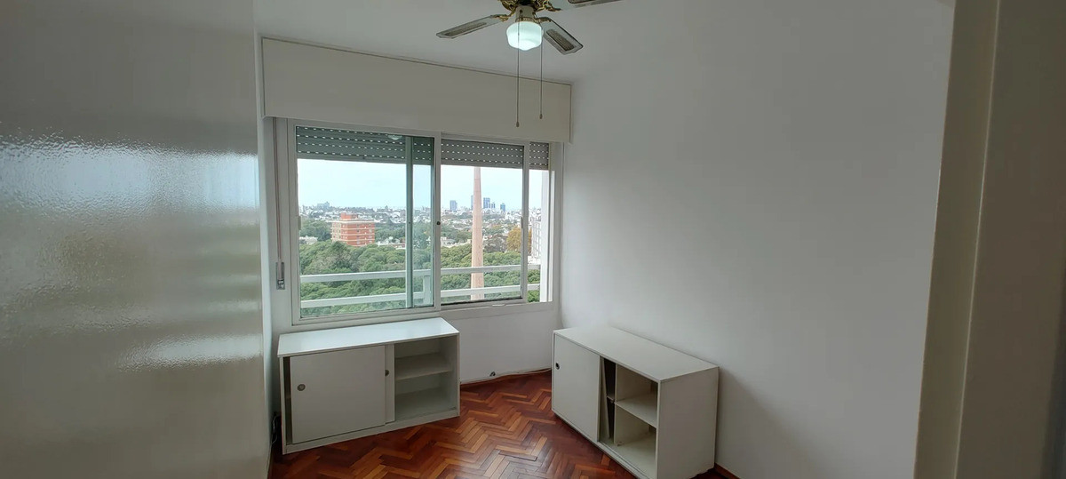 Apartamento ID.12560 - Alquiler Apartamento De 2 Dormitorios 2 Baños En Tres Cruces