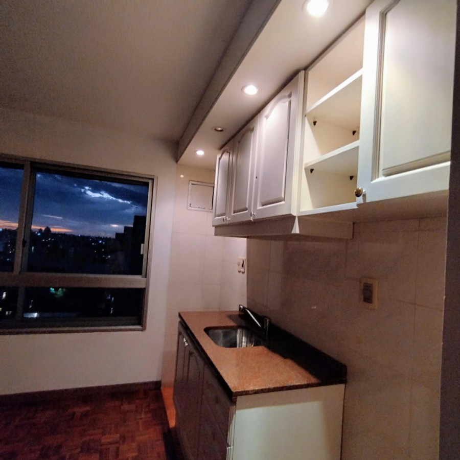 Apartamento ID.13131 - Alquiler Apartamento 1 Dormitorio En Pocitos Nuevo Casi Nuevo