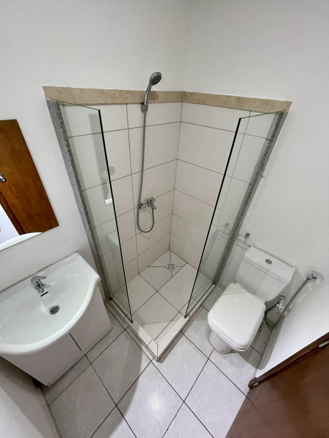 Apartamento ID.5855 - Hermoso Duplex con 2 Dorm Patio y Cochera
