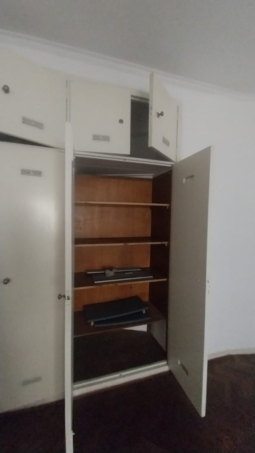 Apartamento ID.11406 - Venta Con Renta Apartamento 2 Dormitorios Contrafrente Muy Luminoso Ciudad Vieja