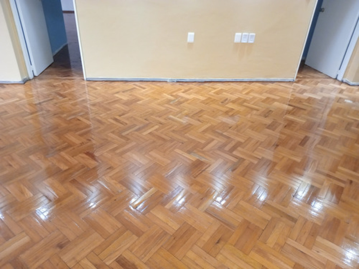 Apartamento ID.11463 - Venta De Apartamento 4 Dormitorios, 3 Baños, Garaje, Impecable,En Cordón