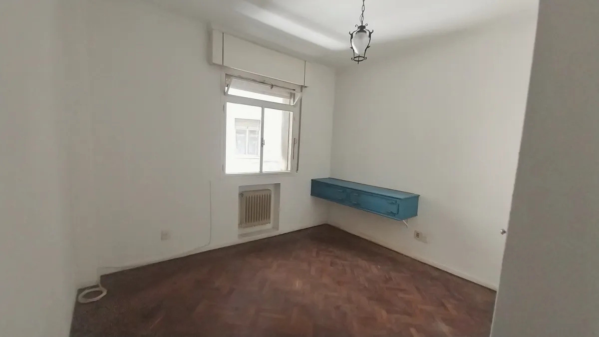 Apartamento ID.11203 - Alquiler Apartamento 2 Dormitorios Amplio En Ciudad Vieja