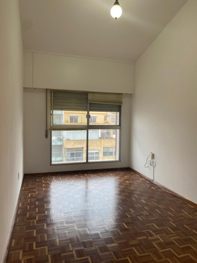 Apartamento ID.10601 - Alquiler De Apartamento 1 Dormitorio Cochera Punta Carretas