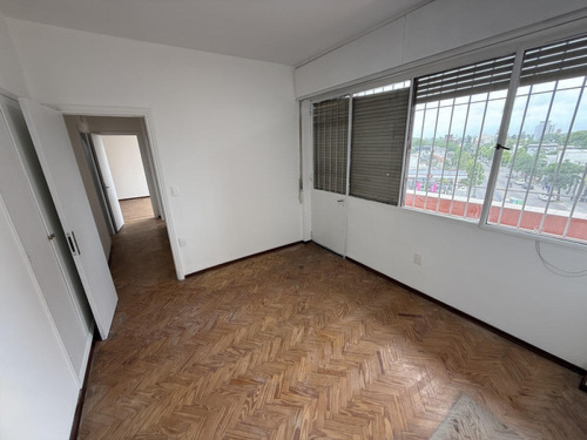 Apartamento ID.11511 - Alquiler Hermoso Apartamento 2 Dormitorios y Servicio 2 Baños, En Reducto