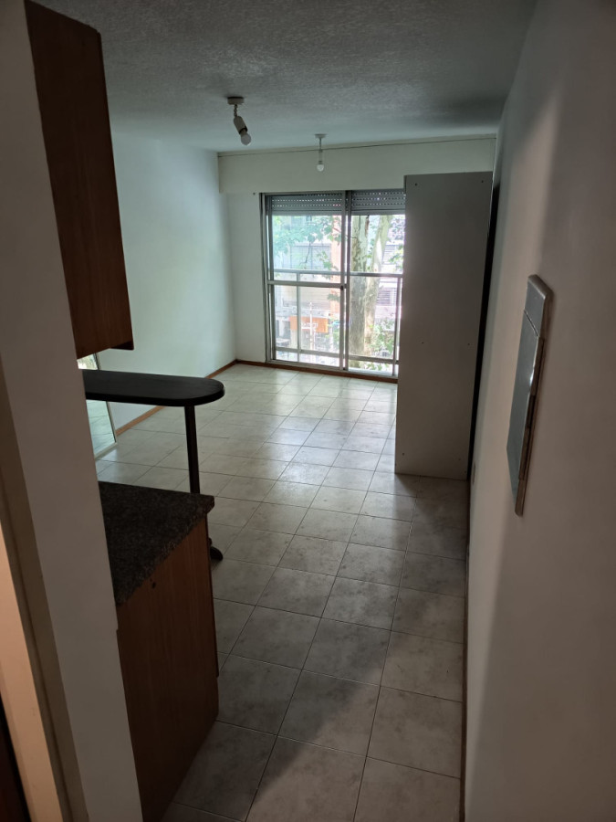 Apartamento ID.3984 - Alquiler Monoambiente Pocitos Av. Brasil Muy Luminoso