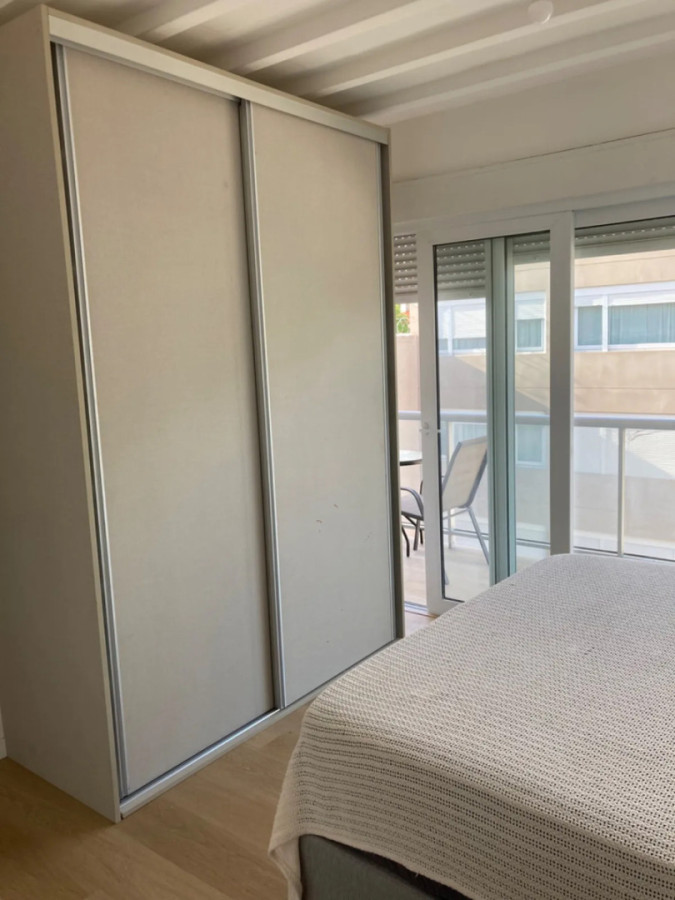 Apartamento ID.13133 - Alquiler Apartamento De 1 Dormitorio Con Terraza Balcón Cochera En Malvin