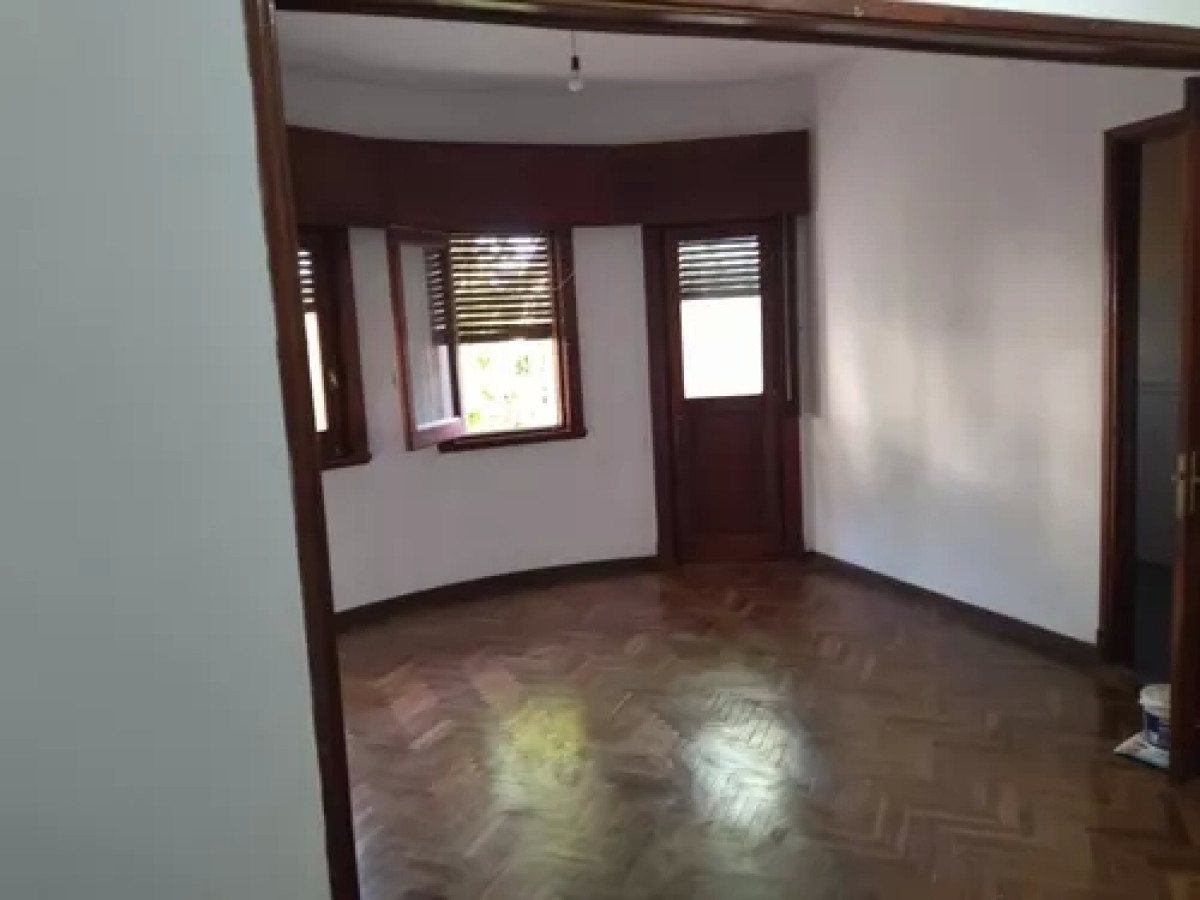 Apartamento ID.4514 - Apto Céntrico Cómodo 2 Dormitorios Ambiente Muy Tranquilo