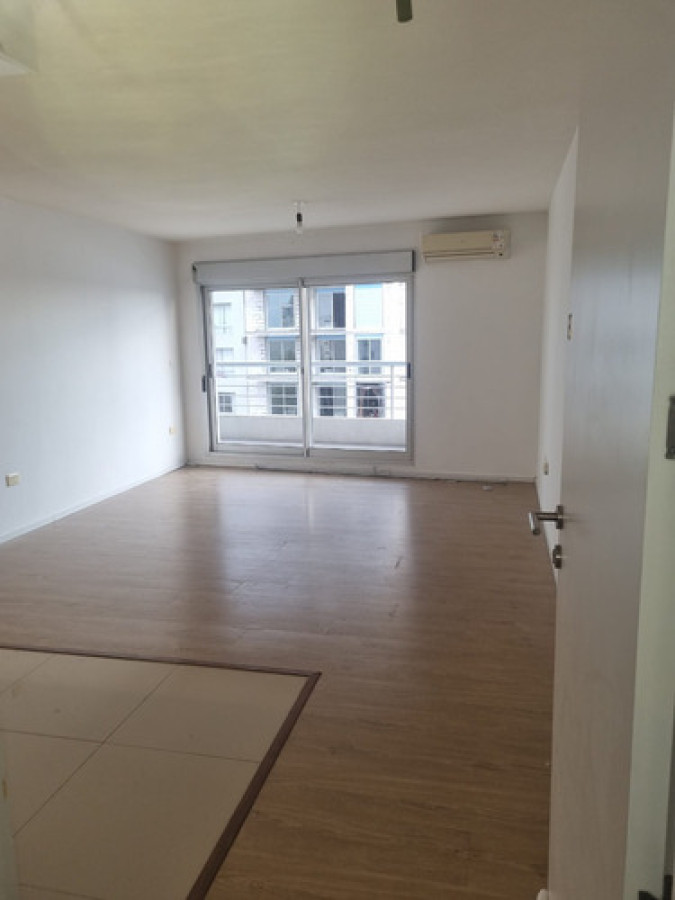 Apartamento ID.9651 - Hermoso Apartamento De 1 Dorm Con Gran Balcón 