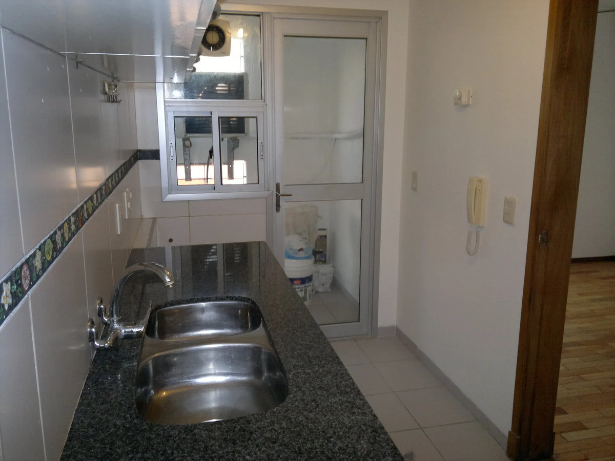Apartamento ID.12929 - Alquiler Apartamento De 1 Dormitorio Muy Luminoso Con Vista A La Bahía En Aguada
