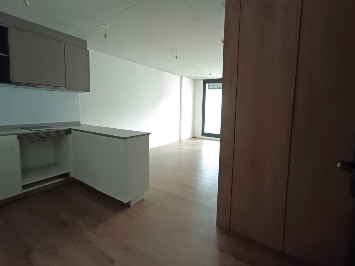 Apartamento ID.13151 - Alquiler Apartamento A Estrenar 1 Dormitorio Balcón Al Frente En Centro
