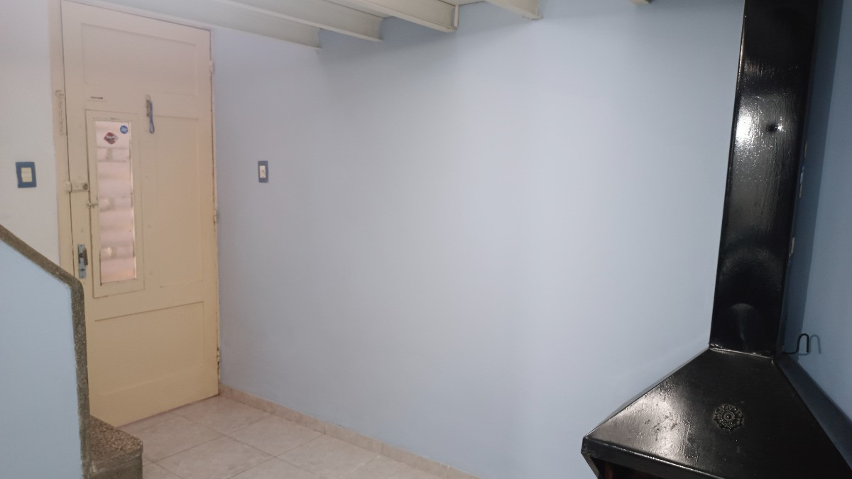 Apartamento ID.6996 - Se Vende Apartamento Con Renta Interior 3 Dormitorios 2 Baños En Reducto