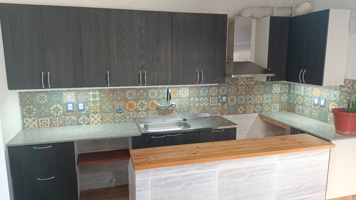 Apartamento ID.6996 - Se Vende Apartamento Con Renta Interior 3 Dormitorios 2 Baños En Reducto