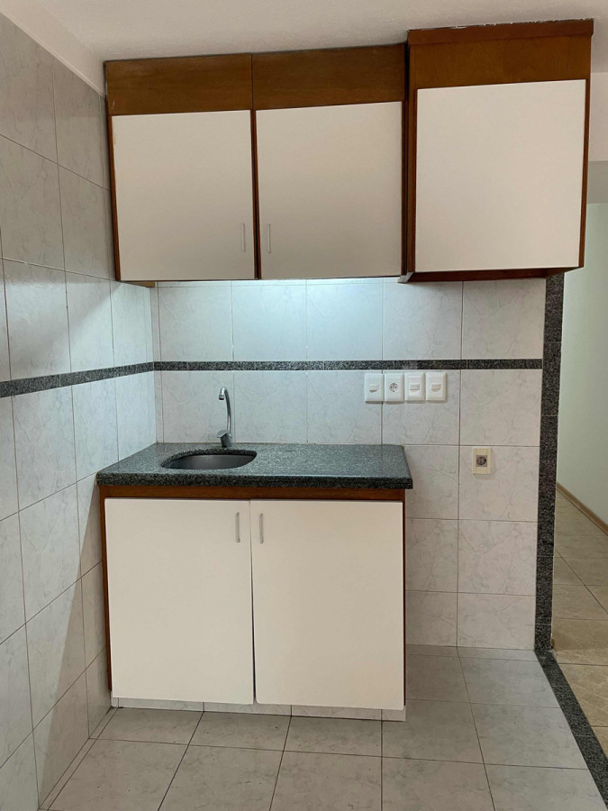 Apartamento ID.4164 - Alquiler Monoambiente En Tres Cruces Con Gran Terraza