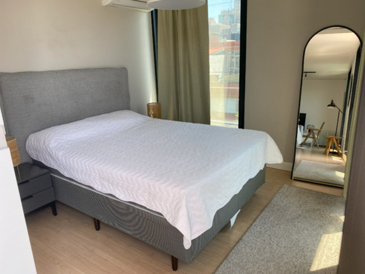 Apartamento ID.10242 - Venta Apartamento 2 Dormitorios y garaje en Centro totalmente amueblado