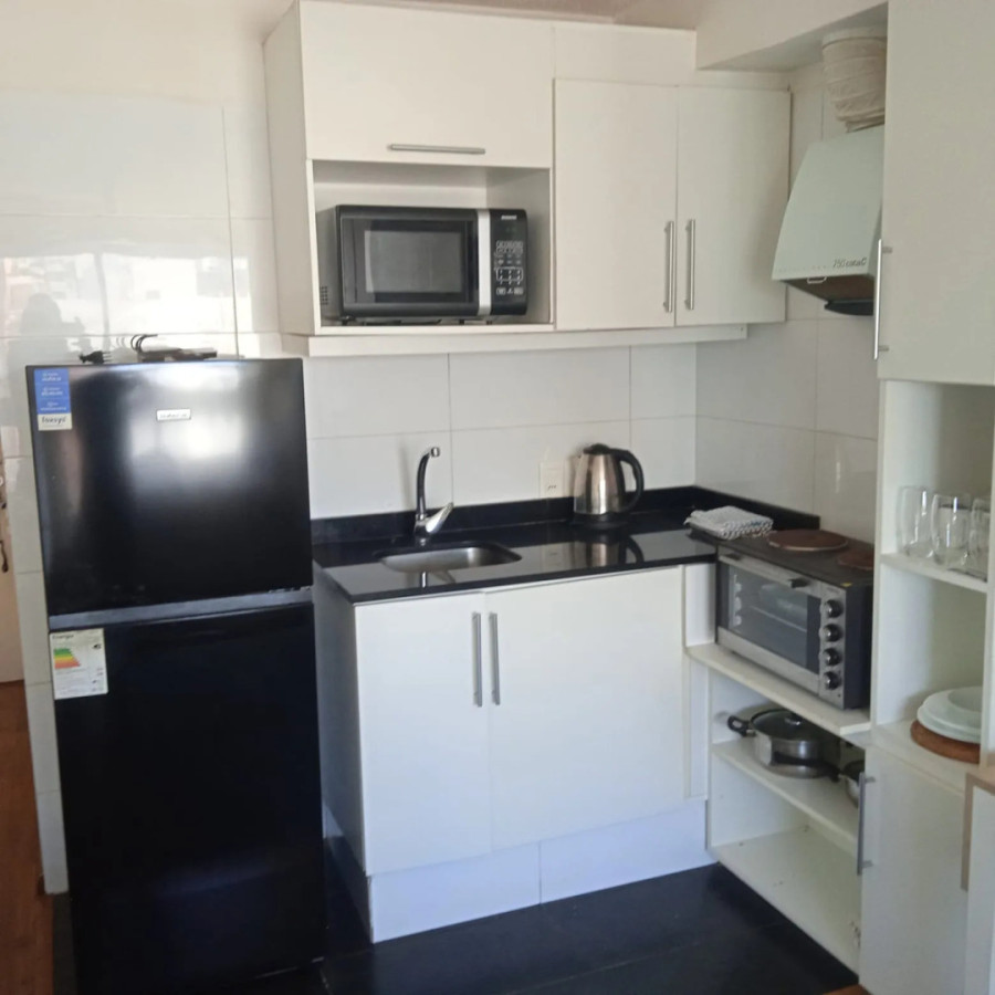 Apartamento ID.12456 - Alquiler Monoambiente Amoblado Luminoso Casi Nuevo Pocitos