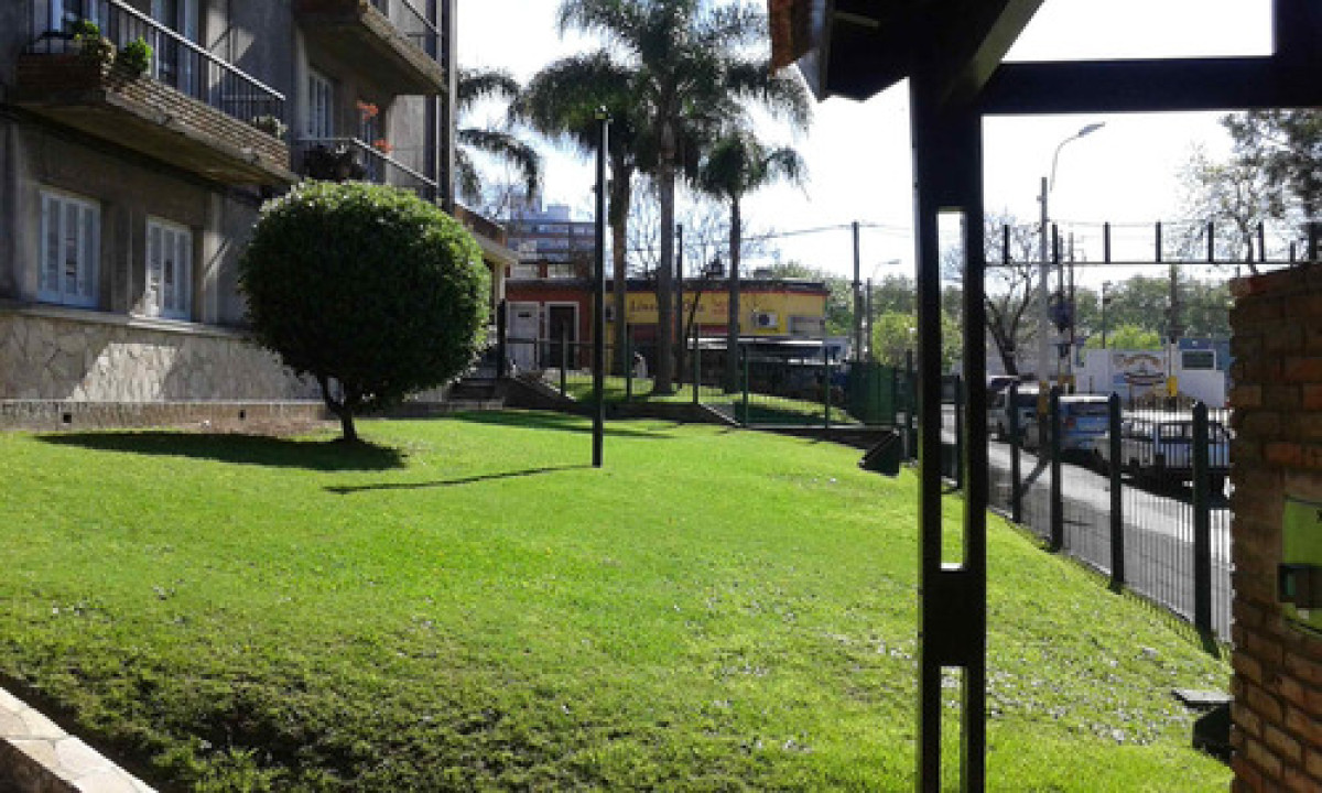 Apartamento ID.11392 - Dueño Alquila - Excelente Apartamento 2 Dormitorios, Muy Comodo Y Seguro. Muy Iluminado Y Ventilado.