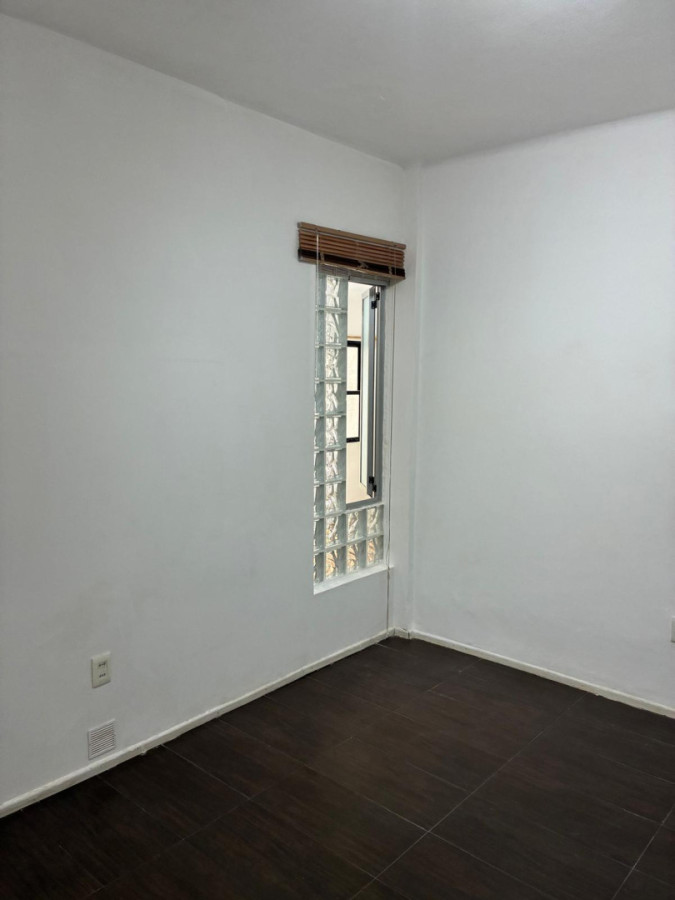 Apartamento ID.3453 - Alquiler o Venta Apartamento 2 Dormitorios Reducto Con Patio Luminoso