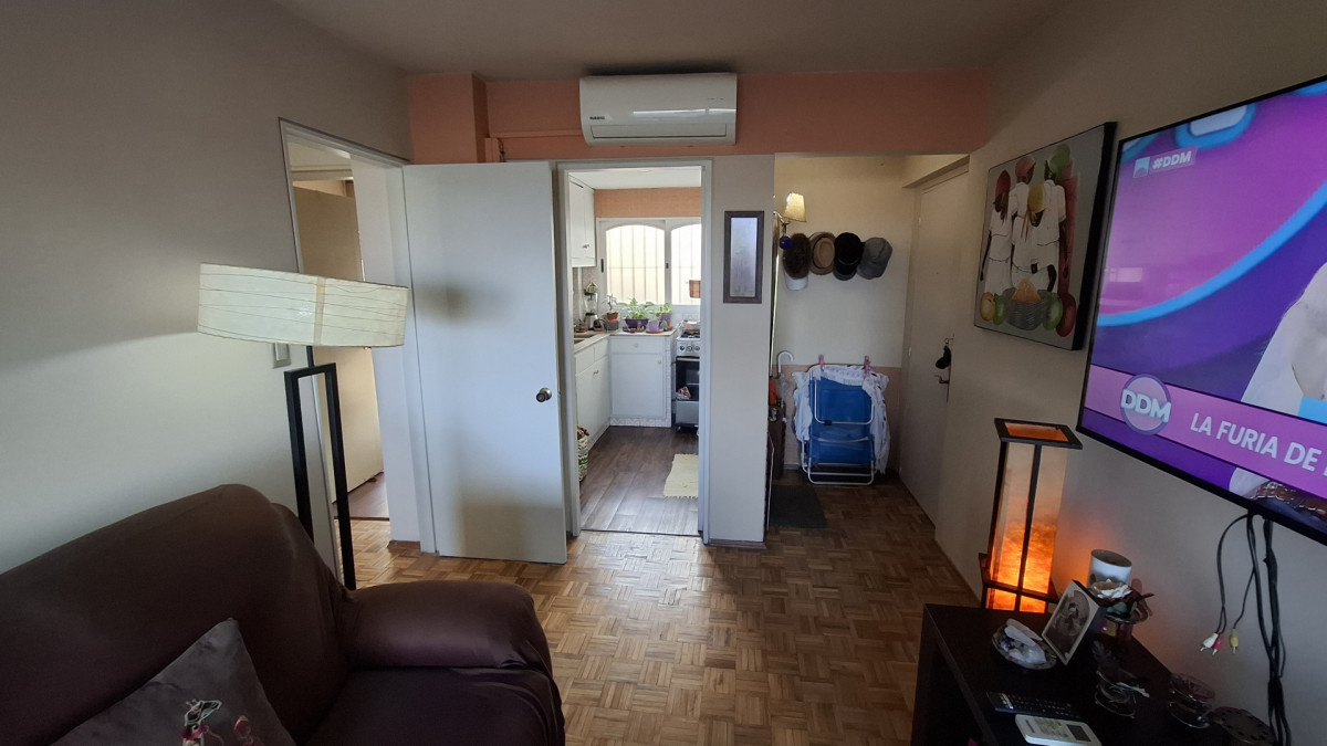 Apartamento ID.13024 - Venta Apartamento De 2 Dormitorios Al Frente Sobre Rambla República De Chile En Malvín