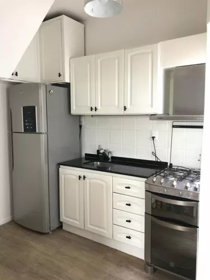 Apartamento ID.7076 - Alquiler Apartamento 1 Dormitorio 2 Patios Gastos Bajos En Punta Carretas