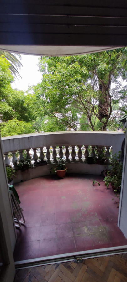 Apartamento ID.11643 - Alquiler De Apartamento 2 Dormitorios Con Balcón En Brazo Oriental 