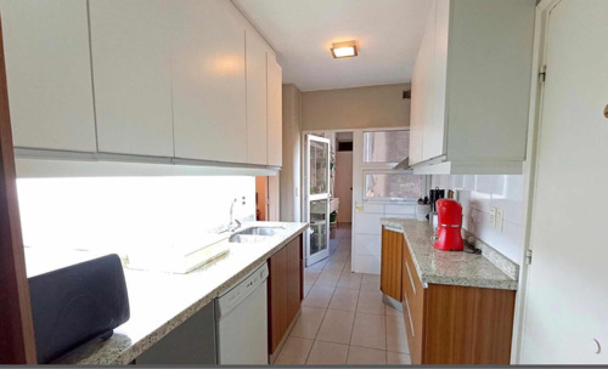 Apartamento ID.7120 - Hermoso Apartamento De 4 Dorm Muy Amplio