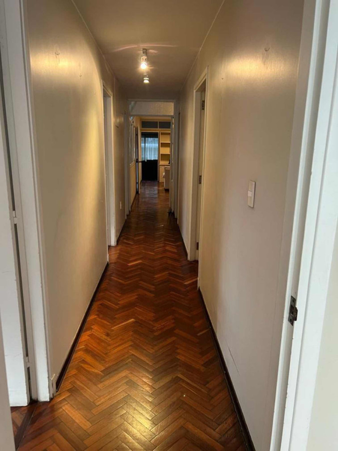 Apartamento ID.7160 - Se Vende Apartamento Sobre Av Brasil 3 Dormitorios 2 Baños Garage Pocitos