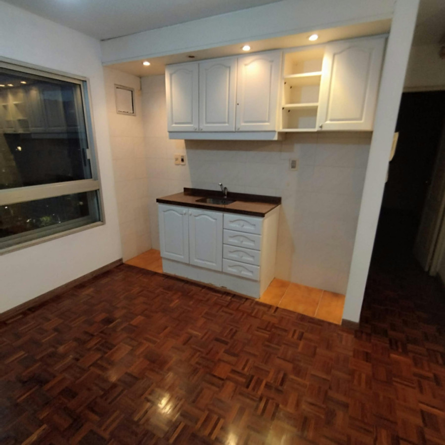 Apartamento ID.13131 - Alquiler Apartamento 1 Dormitorio En Pocitos Nuevo Casi Nuevo