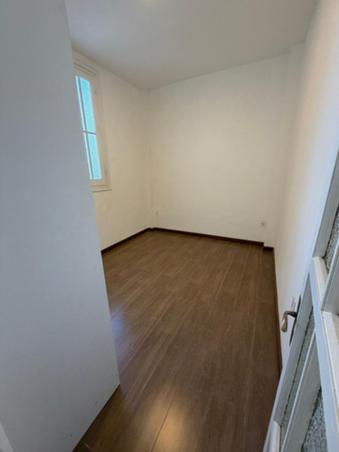 Apartamento ID.11300 - Alquiler De Apartamento 1 Dormitorio Con Terraza Impecable En Cordón