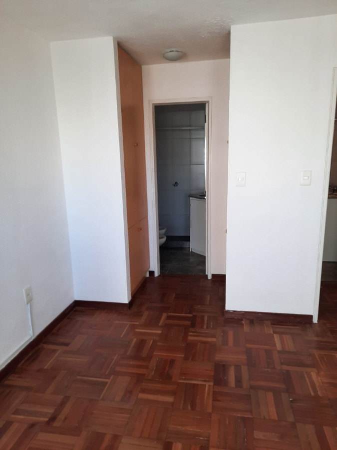 Apartamento ID.4237 - Alquiler Imperdible apartamento en Tres Cruces 2 Dormitorios 2 Baños!!