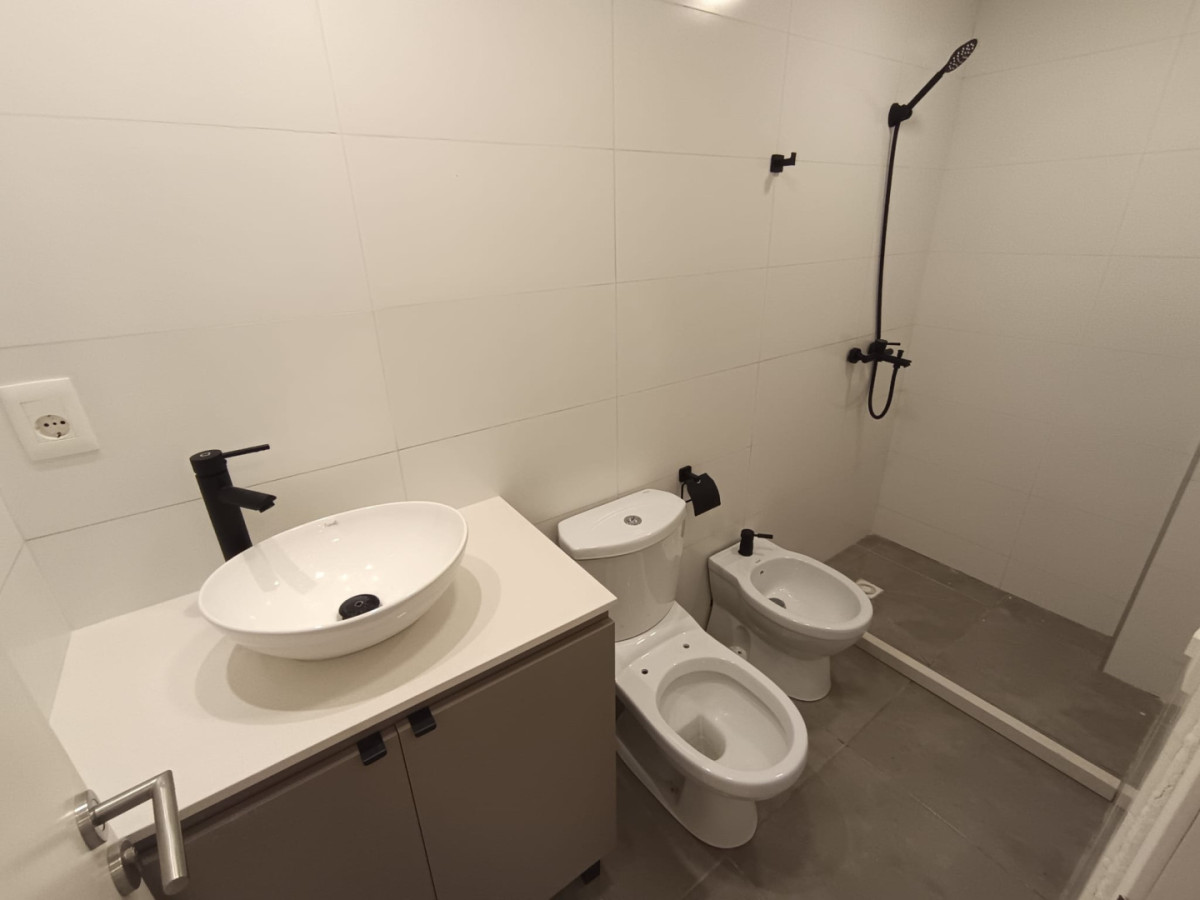Apartamento ID.10815 - Venta Totalmente Reformado 2 Dormitorios Sin Gastos Aguada
