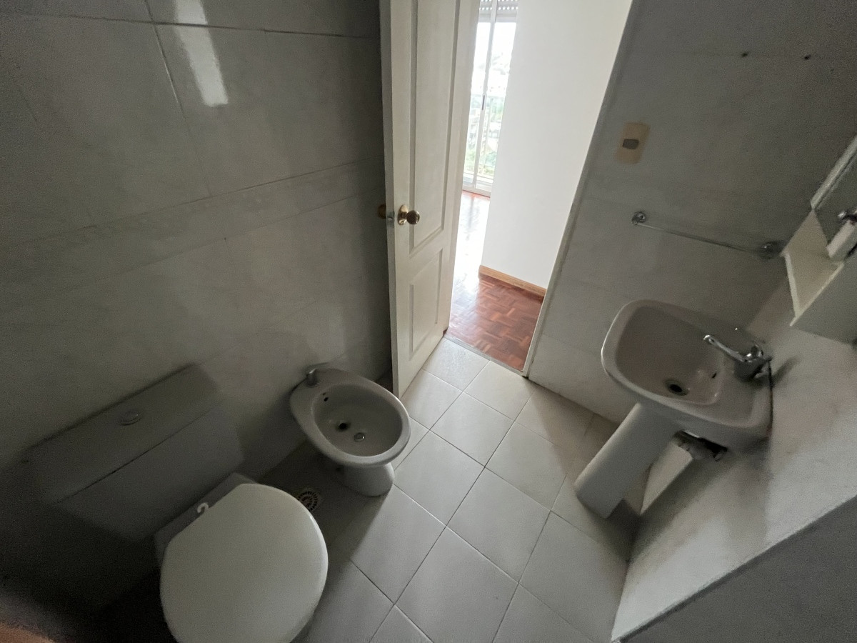 Apartamento ID.3376 - Alquiler Apartamento 2 Dormitorios Balcón En Pocitos Nuevo