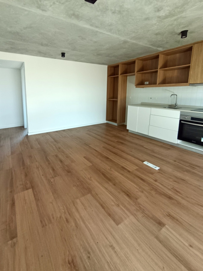 Apartamento ID.13148 - Alquiler Apartamento Nuevo De 1 Dormitorio Con Balcón Contrafrente En Centro