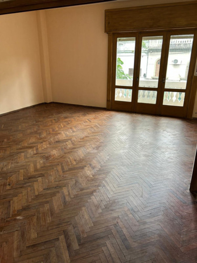 Apartamento ID.11653 - Alquiler de Casa En Altos 2 Dormitorios Con Balcón En La Comercial