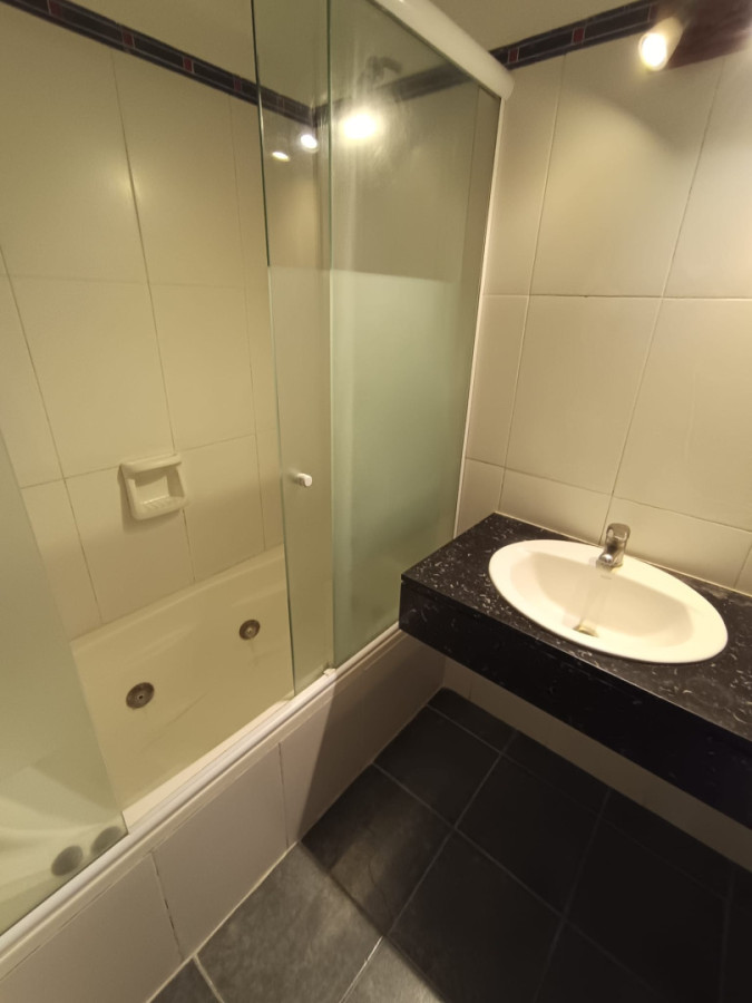 Apartamento ID.12918 - Se Vende O Alquila Monoambiente Reacondicionado Pleno Centro