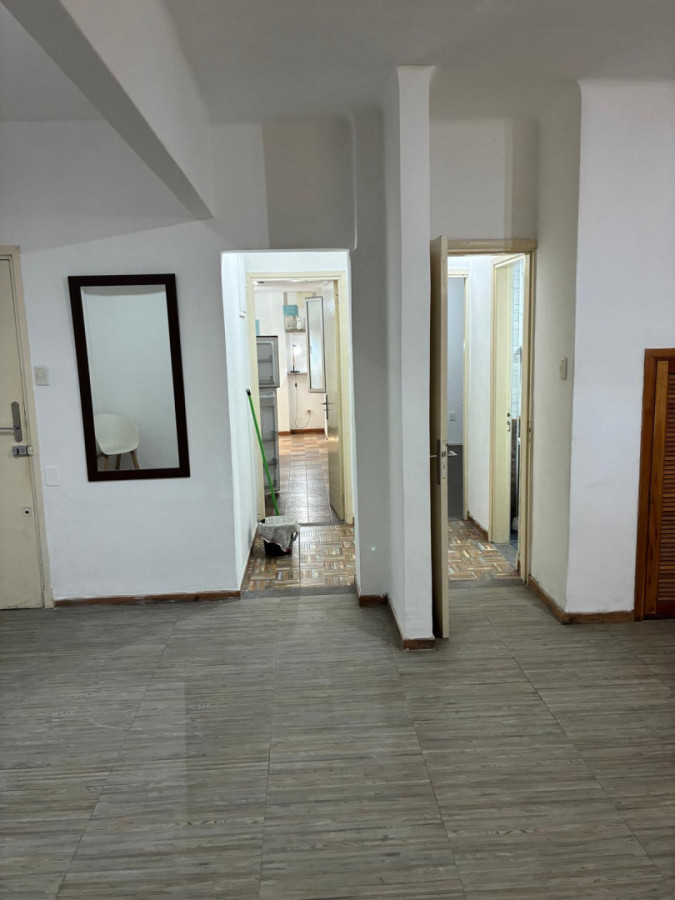 Apartamento ID.3453 - Alquiler o Venta Apartamento 2 Dormitorios Reducto Con Patio Luminoso