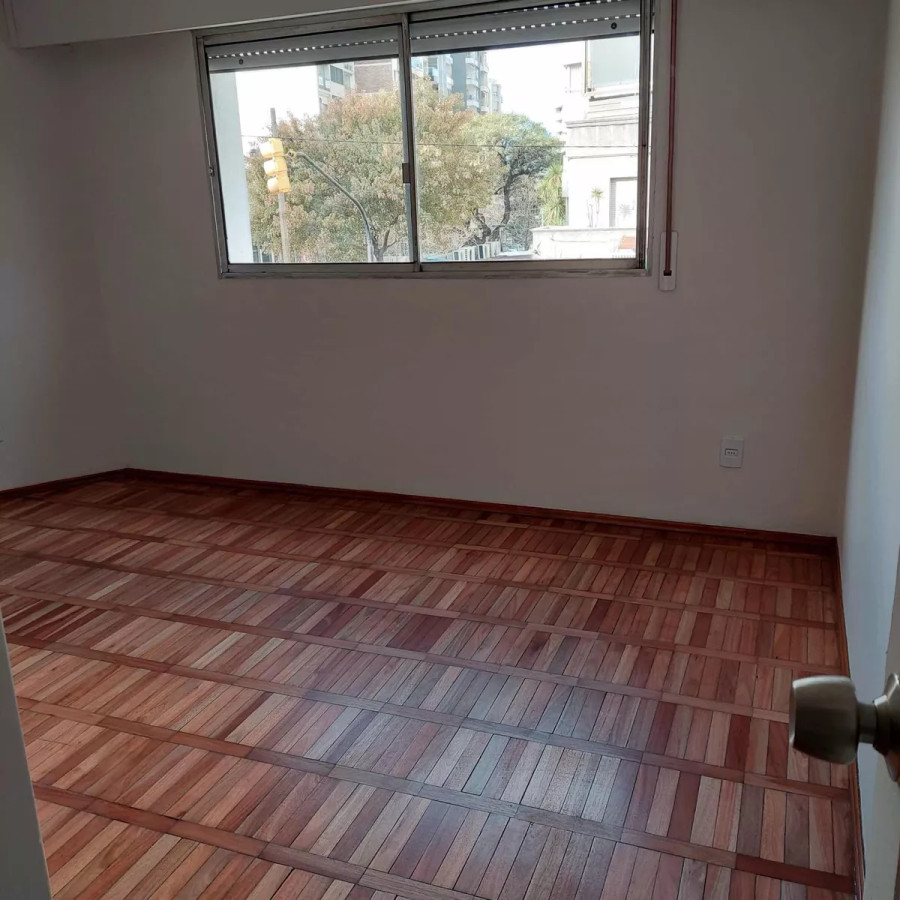 Apartamento ID.8077 - Alquiler Apartamento De 2 Dormitorios 2 Baños En Pocitos