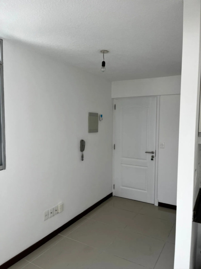 Apartamento ID.12480 - Alquiler Monoambiente Luminoso Buena Ubicación Parque Rodó