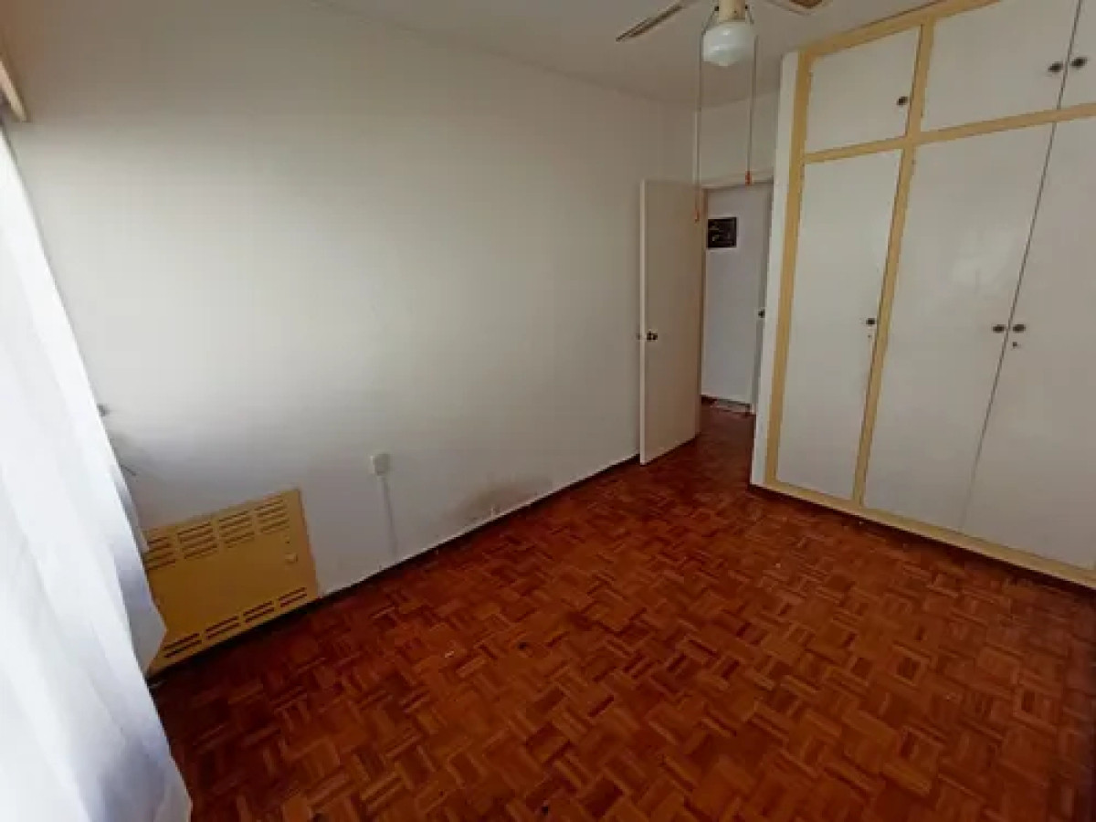 Apartamento ID.10640 - Lindo Apartamento De 2 Dorm Ubicado en Pleno 18 De Julio