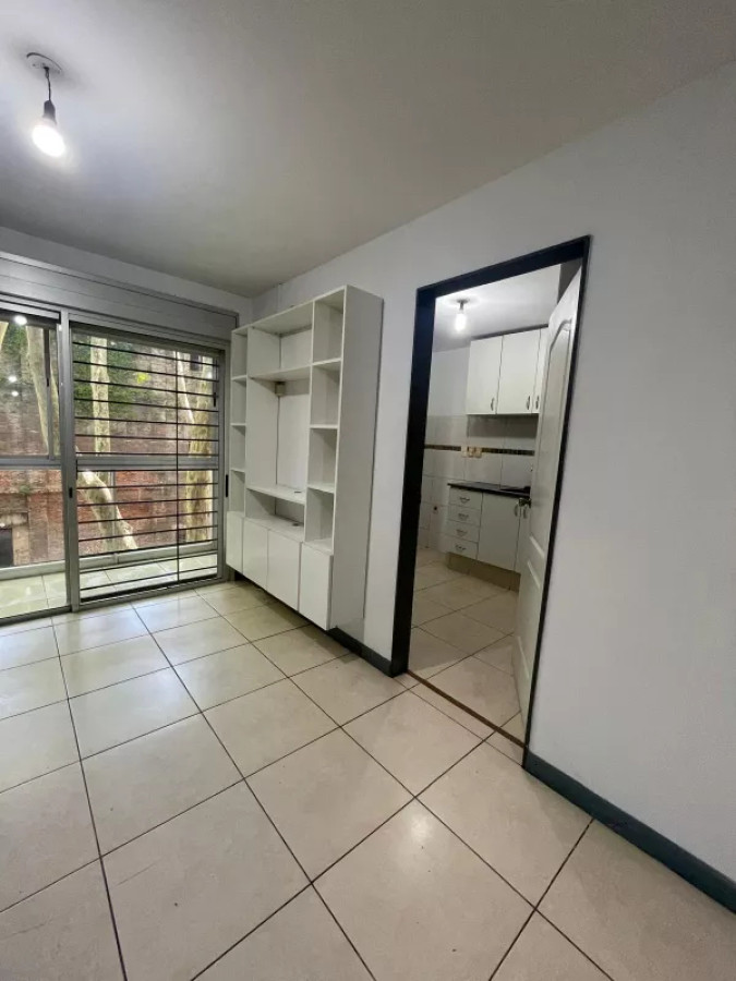 Apartamento ID.8163 - Se Alquila Apartamento 1 Dormitorio Con Cochera En Centro